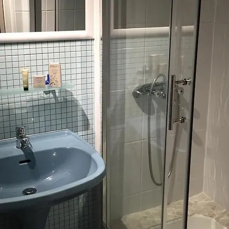 Ariane Hotel