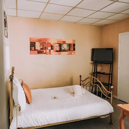Ariane Hotel 2*